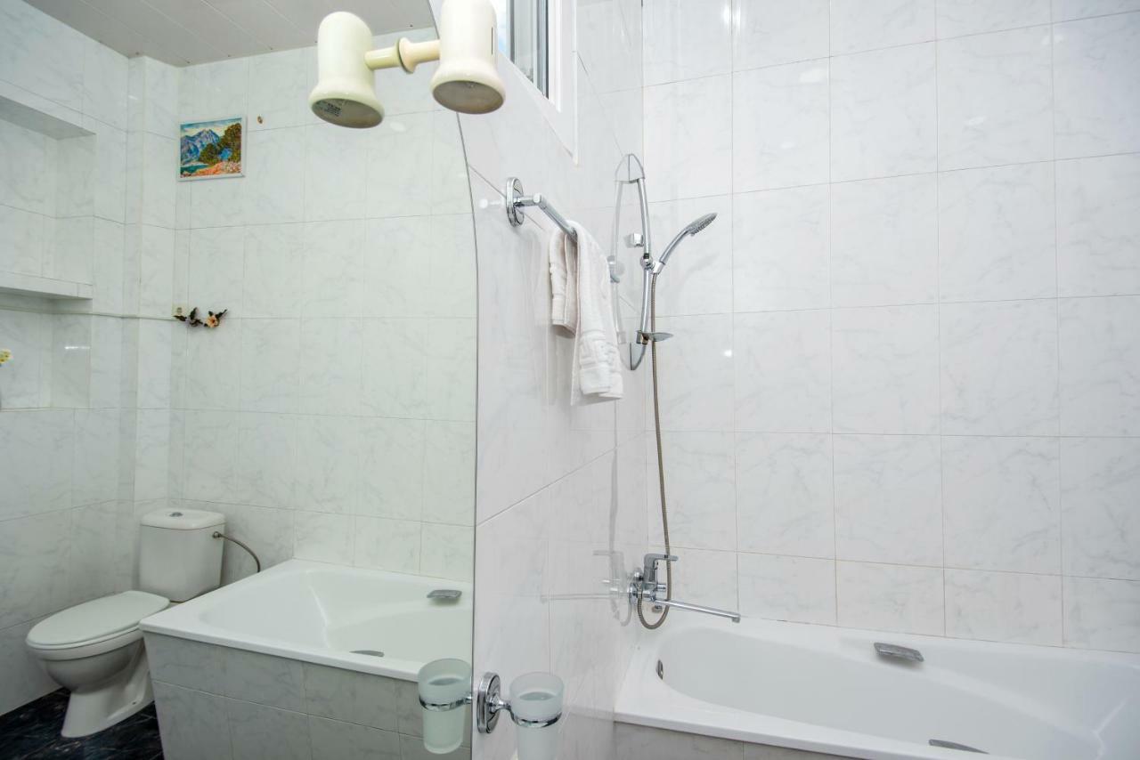 Lowell Hotel Tbilisi Bagian luar foto